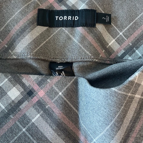 Torrid Grey Plaid Pixie Pant Plus Size 22 - Picture 3 of 7